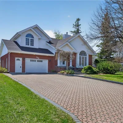 Maison familiale à étage à Caraquet