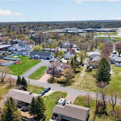 Maison familiale à étage à Caraquet