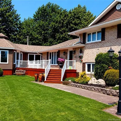 Spacious Neguac home with in-law suite on 2+ acres
