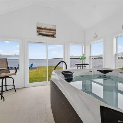 New Waterfront Bungalow, Steps from Tracadie