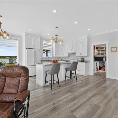 New Waterfront Bungalow, Steps from Tracadie