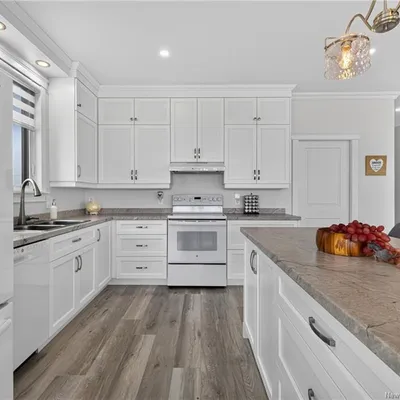 New Waterfront Bungalow, Steps from Tracadie
